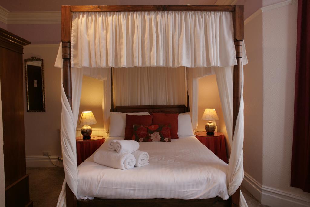 Hamilton Court Hotel Chester Extérieur photo