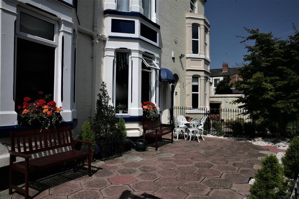 Hamilton Court Hotel Chester Extérieur photo