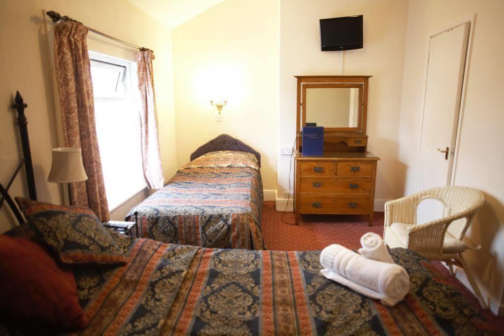 Hamilton Court Hotel Chester Extérieur photo