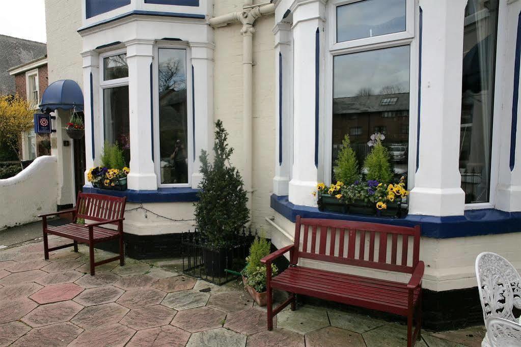 Hamilton Court Hotel Chester Extérieur photo